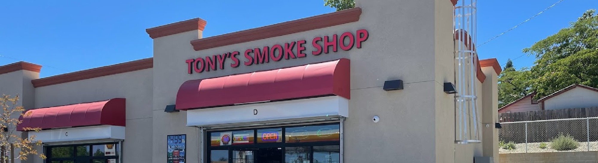 image of tonys smoke shop in redding ca