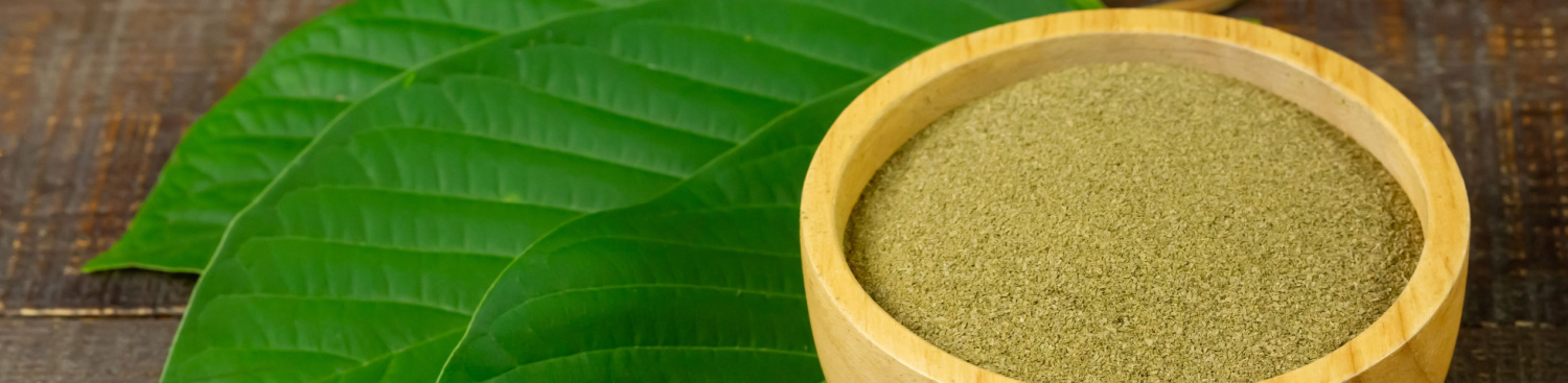image of differences between red sumatra and red bali kratom